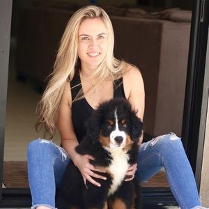 Meet your Posher, Ana